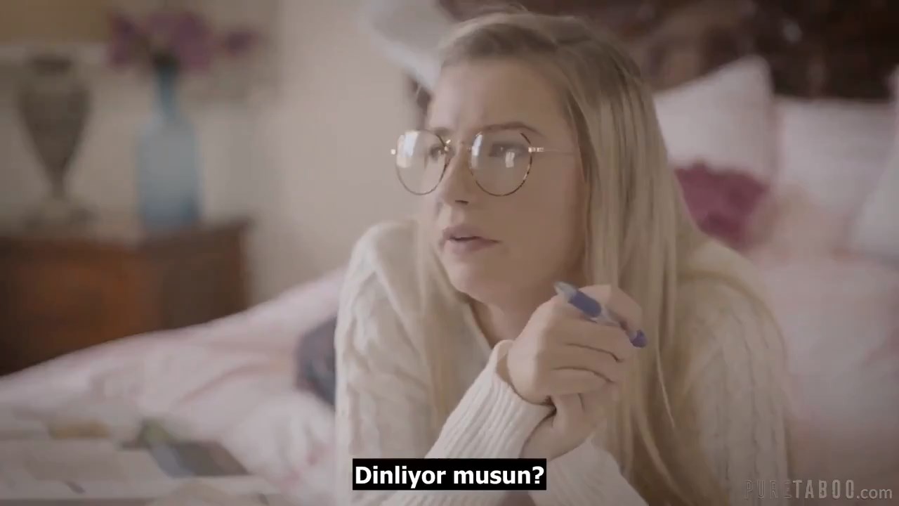Gözlüklü Kız Kardeş Konulu Amerikan Seks Filmi 720p HD